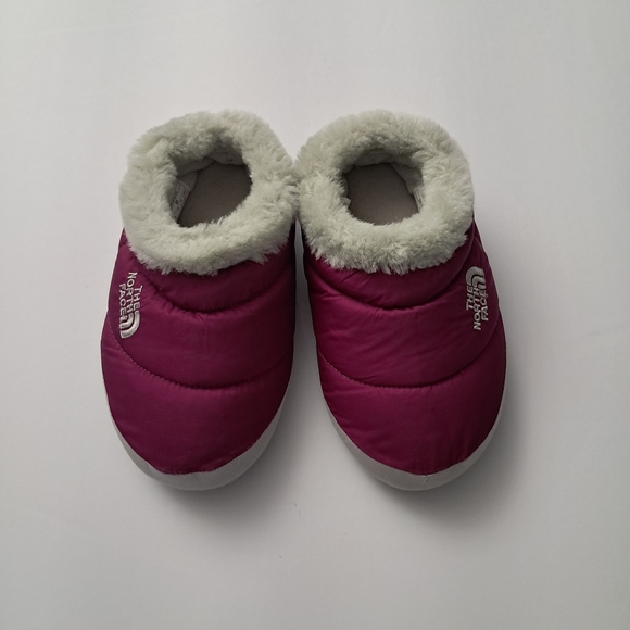 The North Face Pink Slippers Girls M US 2-3.5 - Picture 1 of 7
